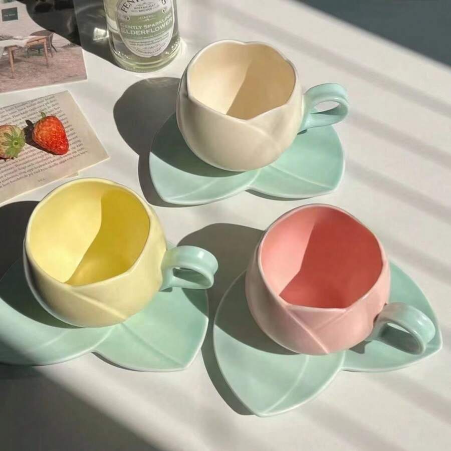 Conjunto de taza de café y platito en forma de tulipán de cerámica con posavasos con diseño de hoja, decorativo y práctico, cálido y lindo, adecuado para oficina, comedor y hogar, fácil de limpiar