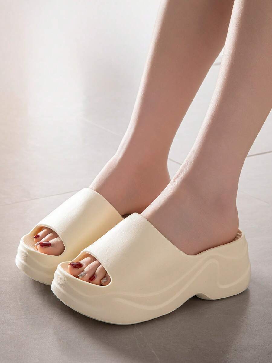 Sandálias de Salto Alto Minimalistas Casuais Femininas, Nova Verão Outdoor Chinelos Escorregadios de Sola Grossa Antideslizante e Durável, Sola Macia