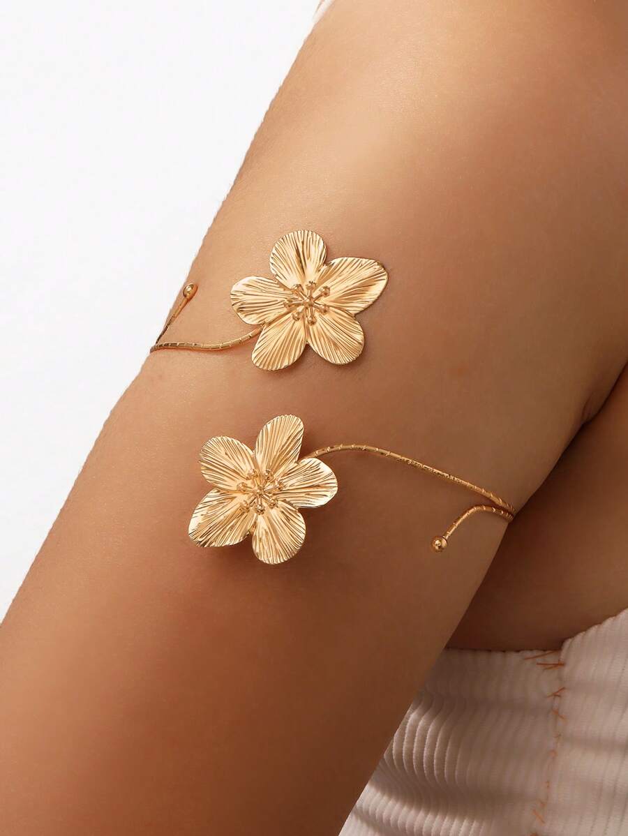 1pc Fashionable Metal Geometric Hollow Out Wire Opening Armband, Exaggerated & Unique