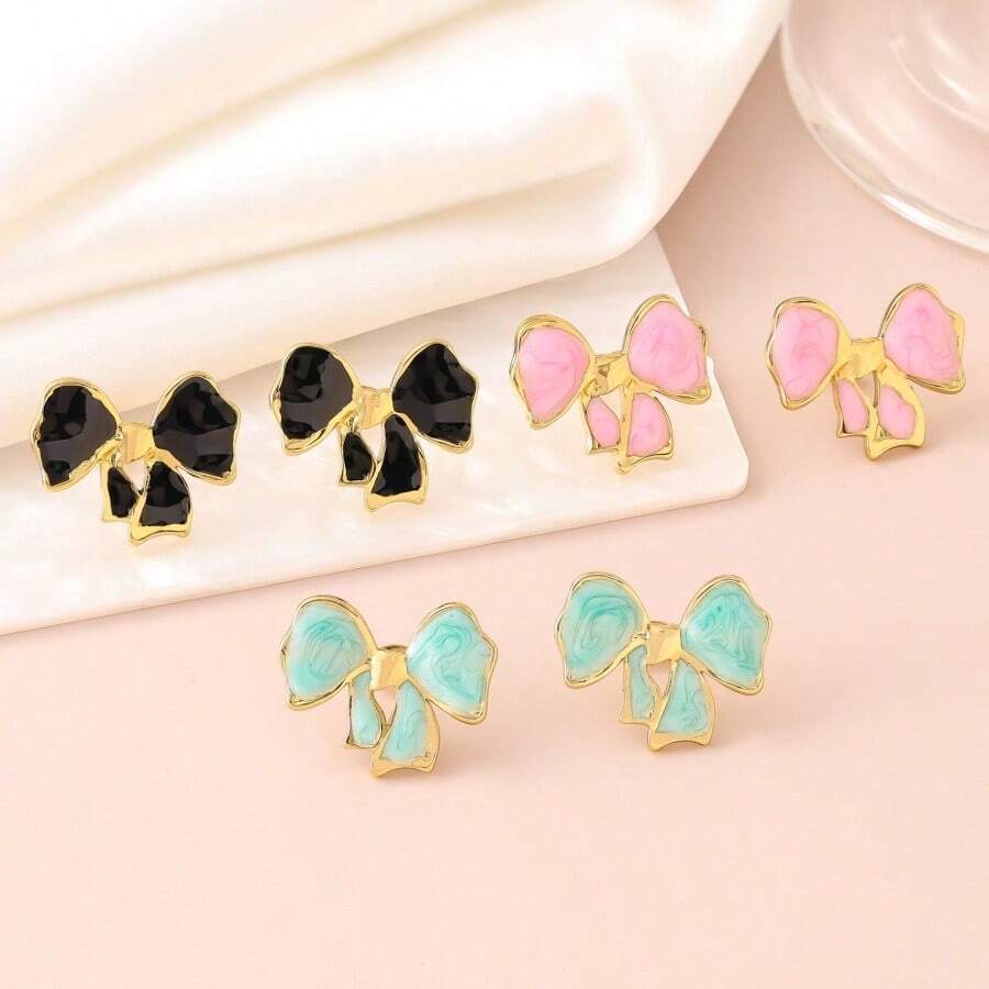 1 paire de boucles d'oreilles florales exquises à effet d'écoulement d'huile, clous d'oreilles élégants, uniques et délicats, de luxe. Bijoux de tempérament doux.