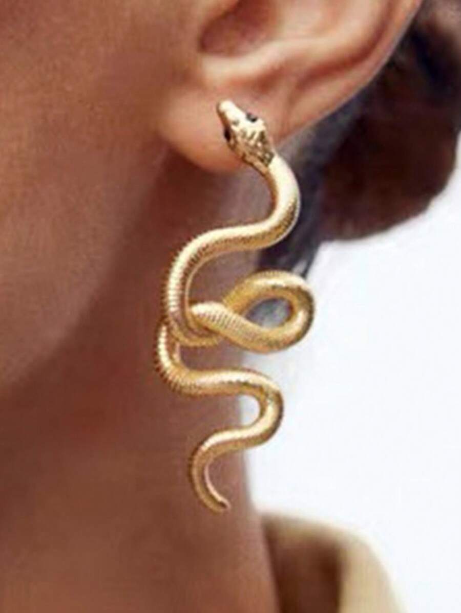 ZAA Snake Shaped Exaggerated Earrings, Fashionable And Niche, With Alloy Texture And Snake Shaped Exaggerated Earrings That Are Versatile, Personalized And Designed For Women