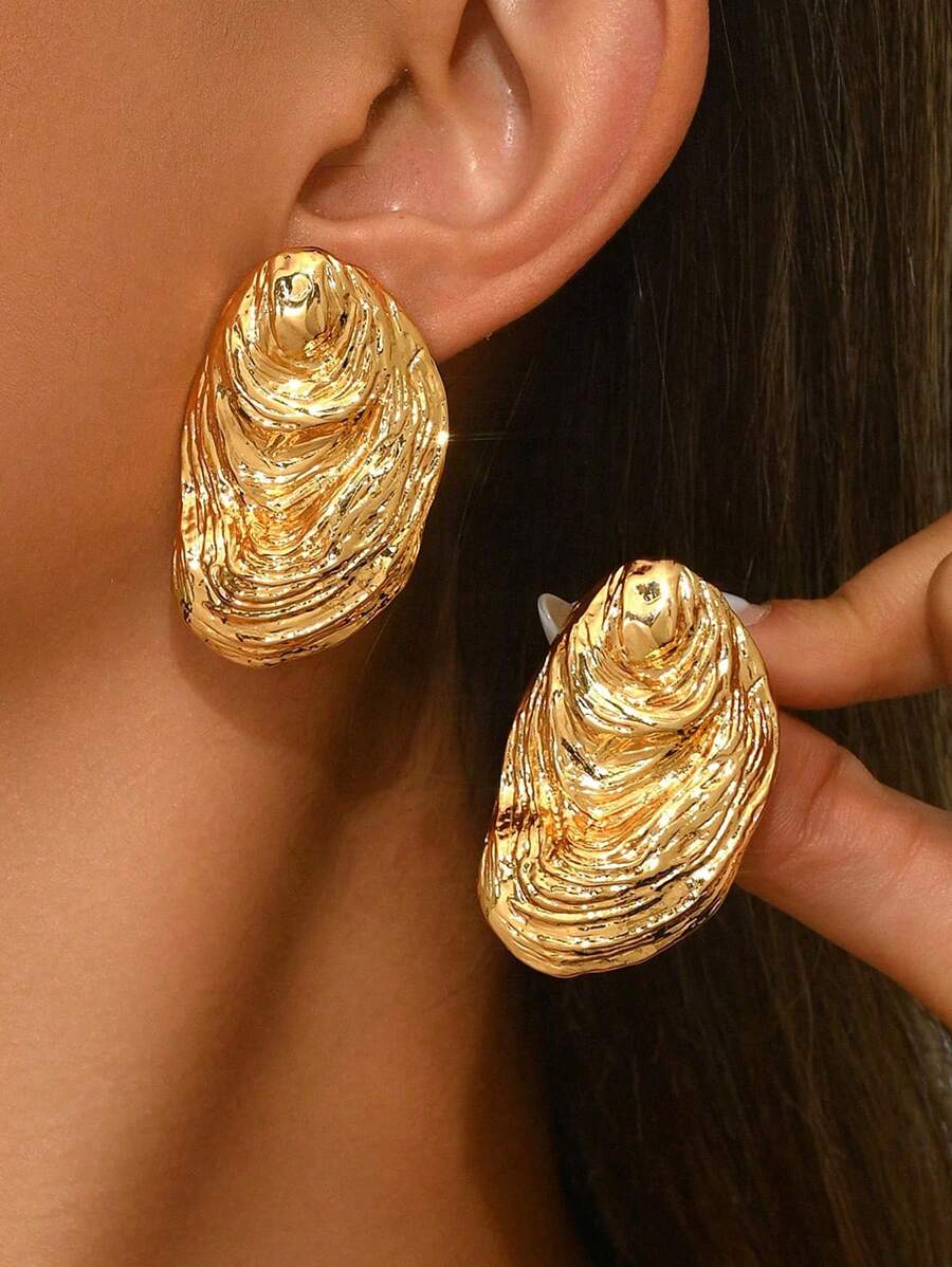 1 par de pendientes de tachuela geométricos asimétricos de metal exagerados para mujeres, adecuados para uso diario con varios tipos de pendientes
