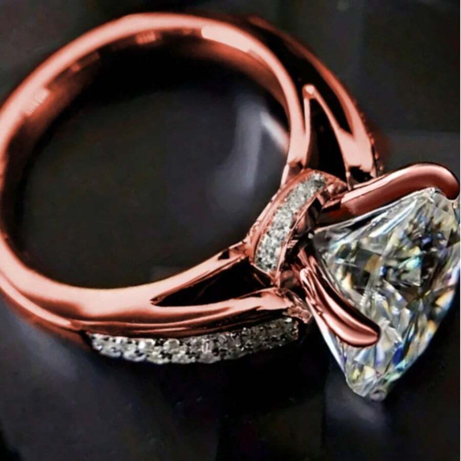 1 Stück eleganter silberfarbener Damen Verlobungsring, mit glänzendem kubischem Zirkonia besetzt, luxuriöses Braut-Hochzeits-Party Accessoire, liebevoller Schmuckgeschenk für den Liebsten, Geschenk für Feiertage