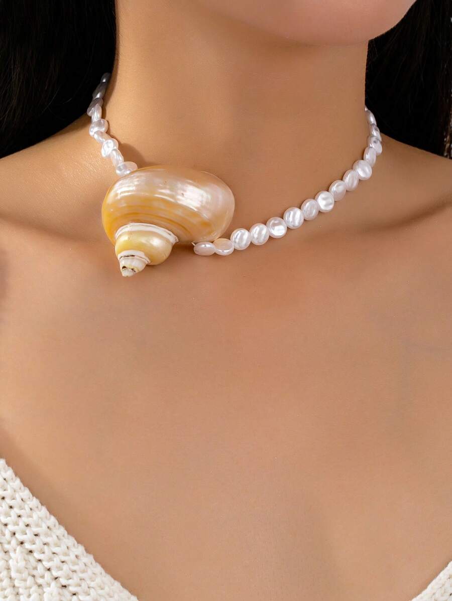 1 pieza Collar de concha marina con vibraciones de vacaciones de verano, collares de cuentas de perlas falsas para mujer, joyería bohemia adecuada para playa, vacaciones y uso diario