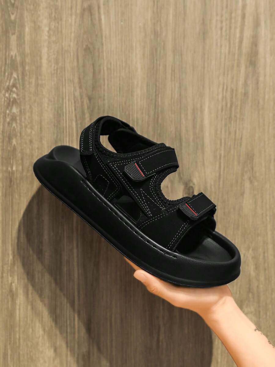 Nouveaux sandales de mode d'été pour hommes, chaussures de plage polyvalentes et simples pour hommes, tongs à semelle douce et légère antidérapante, disponibles en noir, marron, bleu, tailles 39-44