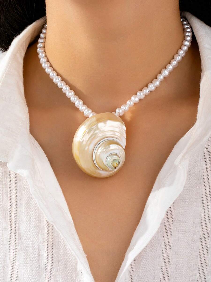 1 Stück Sommer Boho Stil Faux Perlen Muschel Halskette, Muschel Meer Conch Anhänger Halskette, Damen Mode Bohemien Schmuck geeignet für den täglichen Gebrauch, Urlaub, Strandparty