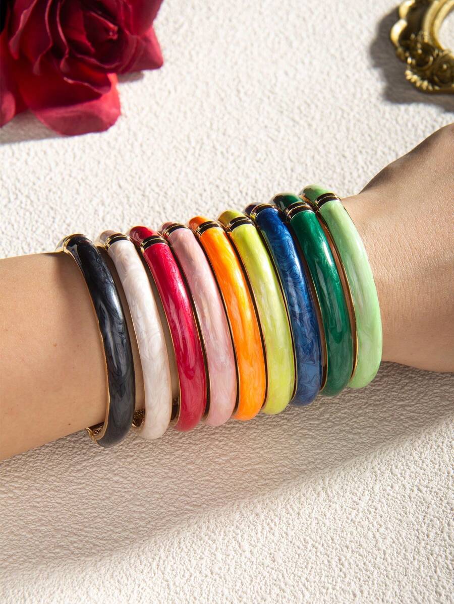 1 Pc Fashion 18K Gold Plated Multi-Color Enamel Flexible Bangle Bracelet, Suitable For Women Daily Wear