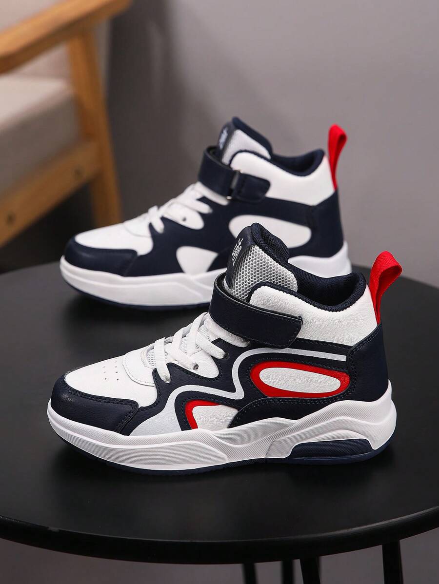 Sneaker di mezza altezza in pelle per ragazzi/giovani, scarpe da ginnastica con lacci stile moda semplice bassa, casual, classiche, versatili, adatte per la primavera e l'autunno