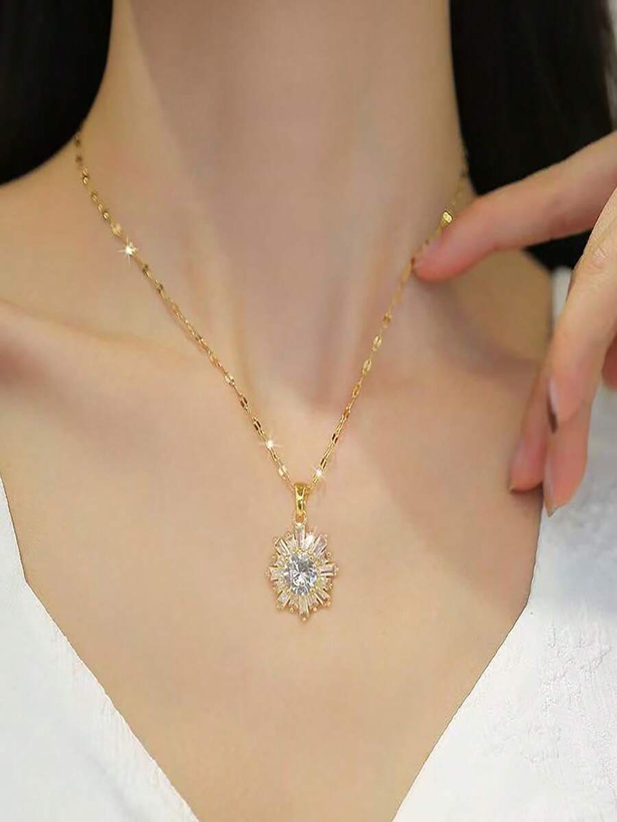 Elegante collar con colgante de copo de nieve con baño de oro de 18K y circonita cúbica - Cadena de dije lujosa para bodas, fiestas y uso diario, accesorio de fiesta | Accesorio elegante | Circonita