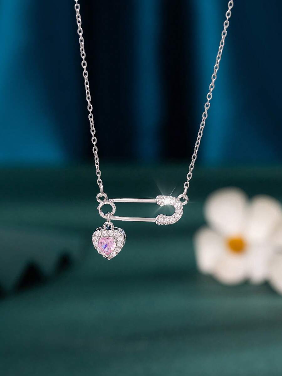 1 pièce Collier avec broche en forme de cœur style mode doux pour femmes, convient pour la décoration de fête, peut être porté comme cadeau de bijoux élégant pour épouse, petite amie, famille pour l'anniversaire et les festivals