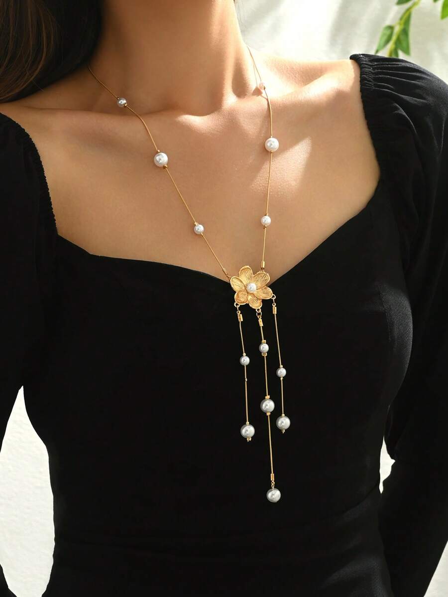 1pc Elegant Fashion Round Snake Chain Y-Shape Small Flower Pendant, 3 Strand Faux Pearl Beads Unique Women Long Necklace, Suitable For Casual, Daily, Party, Any Occasion