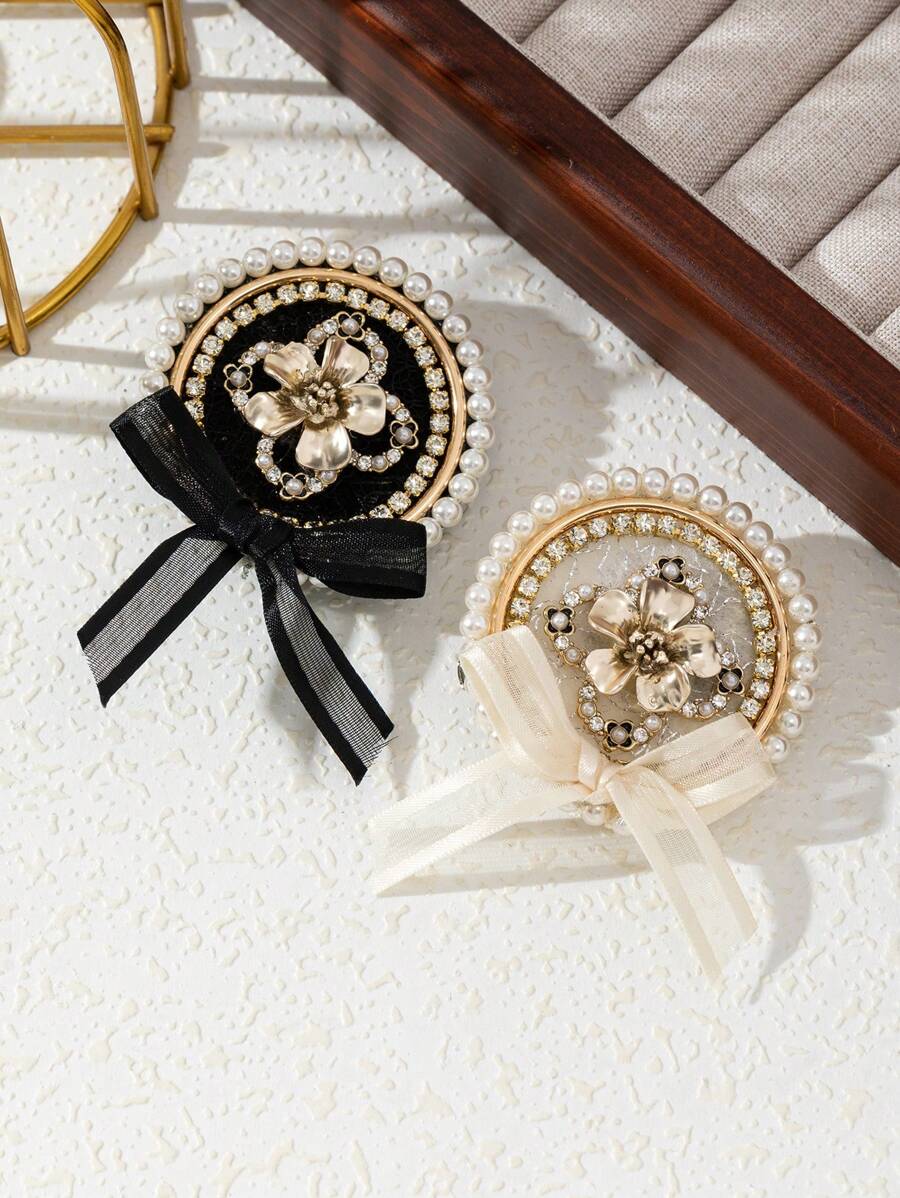 1pc Elegant Style Palace Design Rhinestone Decor Retro College Badge Metallic Flower Brooch, Luxury Jewelry Brooch For Women, Suitable For Date/Daily Wear