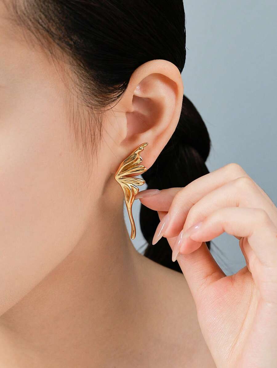 1 par de pendientes con diseño de alas de mariposa chapados en oro de 18K, de acero inoxidable, adecuados para mujeres en fiesta/festival/Halloween/Acción de Gracias/regalos