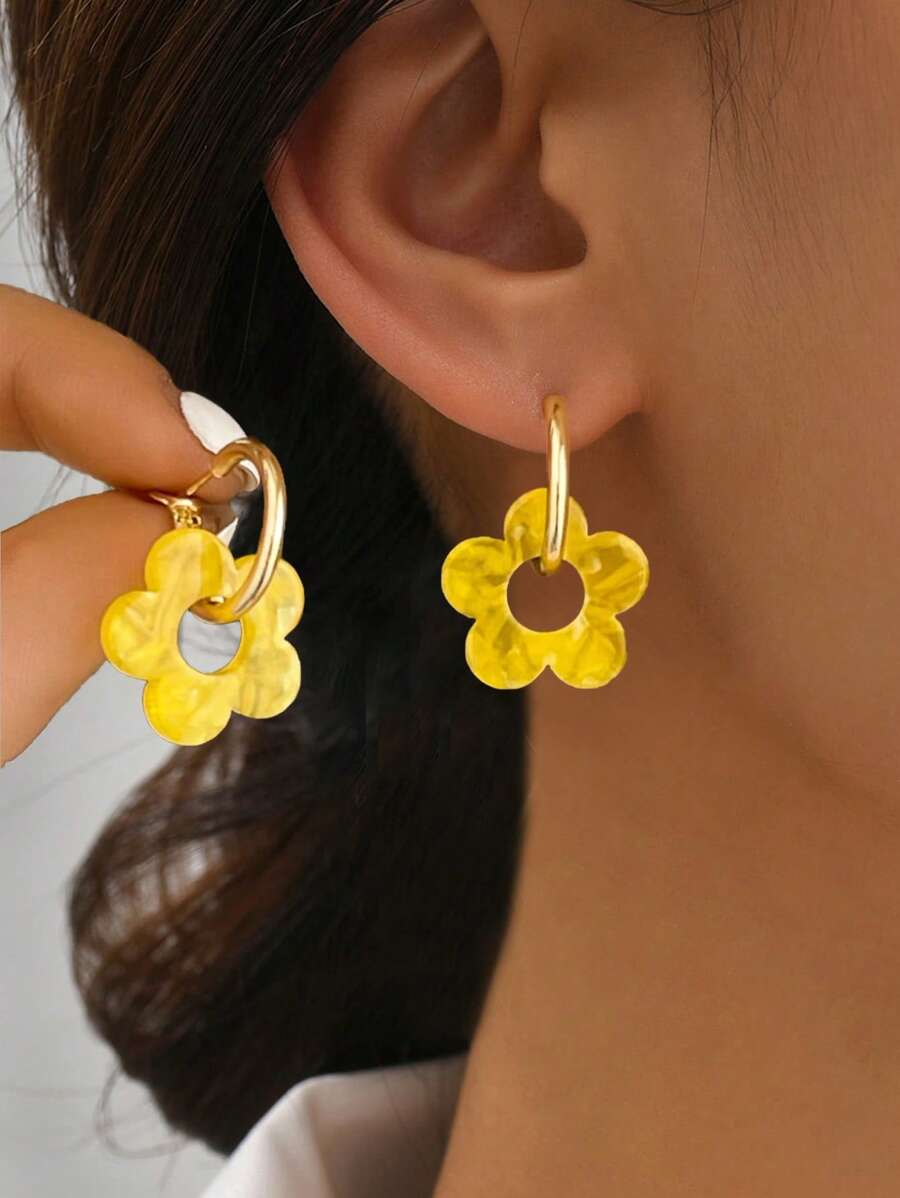 1 Pair Fashionable Cute Acrylic Flower Drop Earrings, Suitable For Women, Great For Dating, Parties, Gifts, With Clover Elements