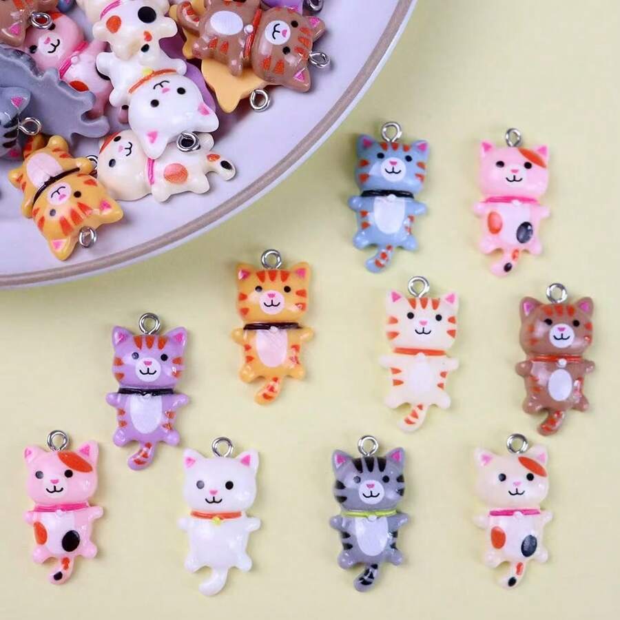 Pingente de Gato Fofo de Resina com Tamanho de 15*27mm, Atacado para Clips de Cabelo, Brincos, Colar, Acessórios de Chaveiro DIY