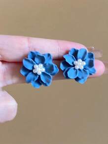 Blau