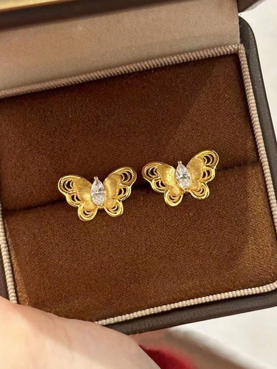 1 Pair Stainless Steel Fashionable, Simple, Versatile, Vintage, Delicate Gold Brush Finished Butterfly Earrings, Suitable For Women Daily Wear