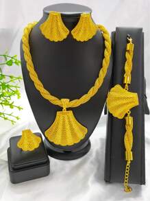 Goldgelb