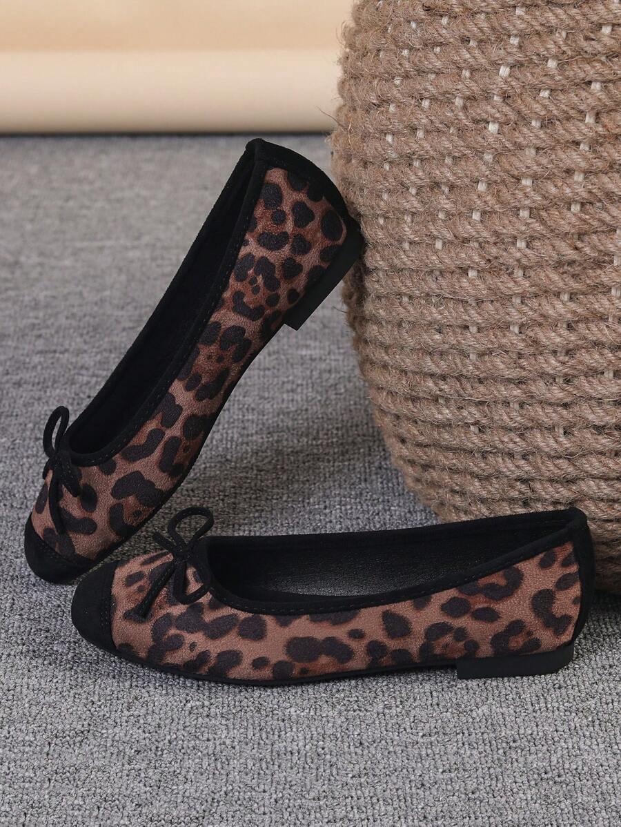 Bailarinas para mujer, zapatos de suela blanda con punta cuadrada y estilo elegante, bailarinas versátiles con moño, mocasines planos con estampado de leopardo en negro, tallas 35-43 (corren grandes - talla hacia arriba)