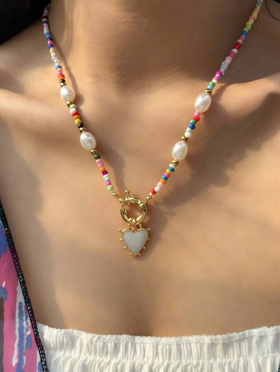 Colar com pingente de coração de pérolas coloridas e pérolas artificiais feito à mão, acessório feminino para festa na praia