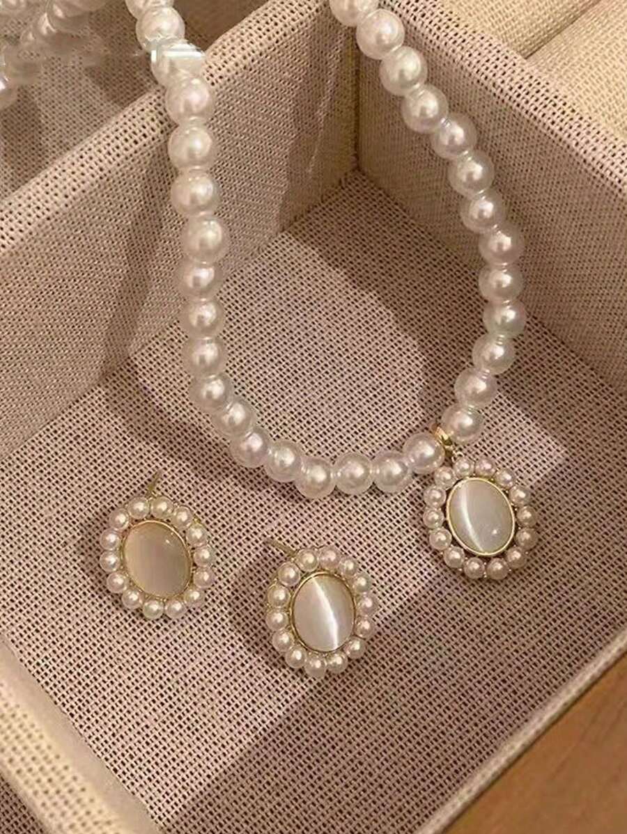 3 Stücke/Set elegantes minimalistisches Künstliche Perlen Halskette Set, einzigartiges Design Hochwertige Choker Halskette, geeignet für Frauen Alltagskleidung oder als Geschenk