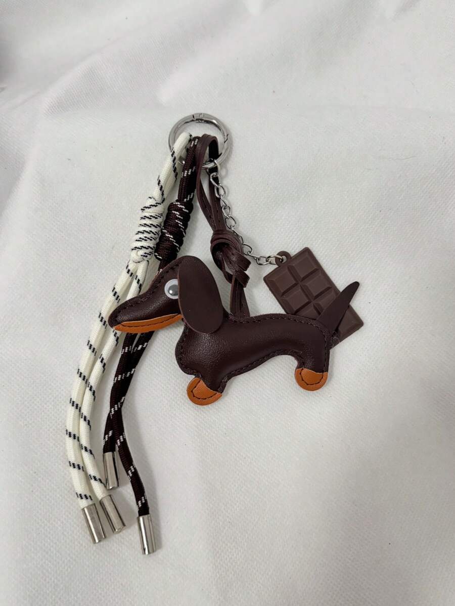 Porte-clés de baseball personnalisé, pendentif de sac, cordon tressé, accessoire de pendentif avec un chien teckel au chocolat, cadeau petit et intéressant peu coûteux, convient pour la petite amie, les amis, pendentif de sac (couleur des yeux aléatoire)