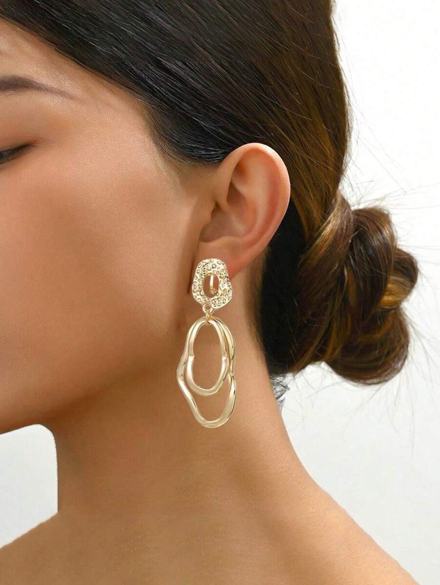 1 Pair Non-Piercing Geometric Asymmetrical Hammered Metal Clip-On Earrings, Oval Exaggerated Design Suitable For Women Office, Date, Travel, Party, Holiday Wear