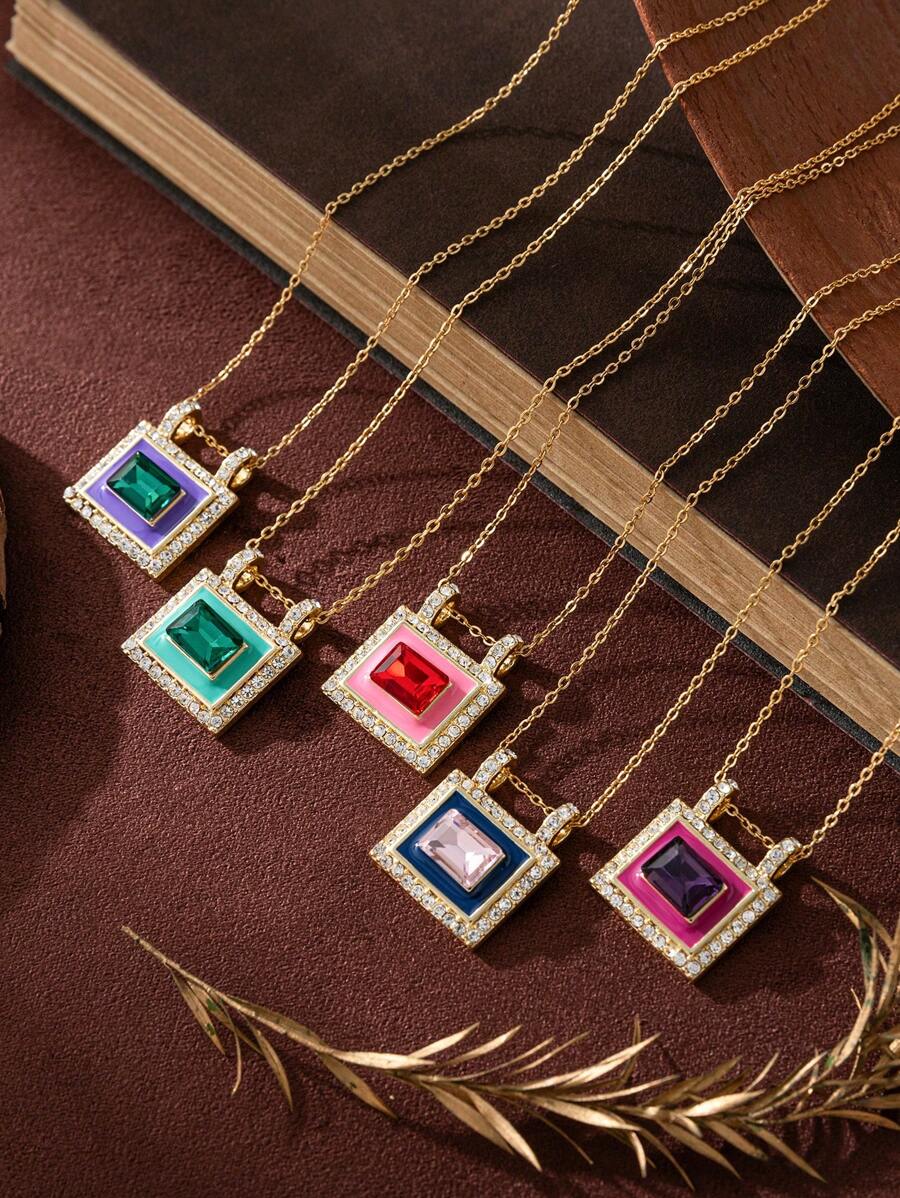 1 Stück Mode Topseller buntes herzförmiges quadratisches mit Diamanten besetztes und einzigartiges Design Halskette, mit 18 Karat Gold plattiert, zeigt Charme und Persönlichkeit, geeignet für tägliche Bekleidung von Frauen, Beach-Urlaubs-Partys, Musikfestivals