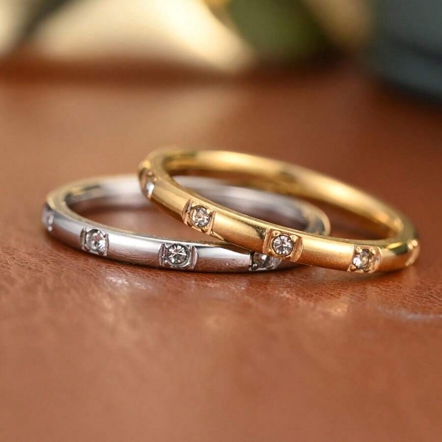 1 Peça Anel de Noivado Feminino Embelezado com Strass, Anel Empilhável de Aço Inoxidável, Presente do Dia dos Namorados