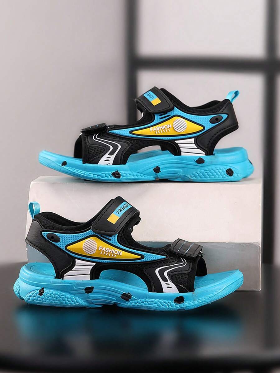 Ciabatte casual unisex per adolescenti, coppie, studenti universitari, spiaggia, all'aperto, sport, traspiranti morbide e confortevoli, suola con motivo mimetico asimmetrico, chiusura a strappo, consegna casuale