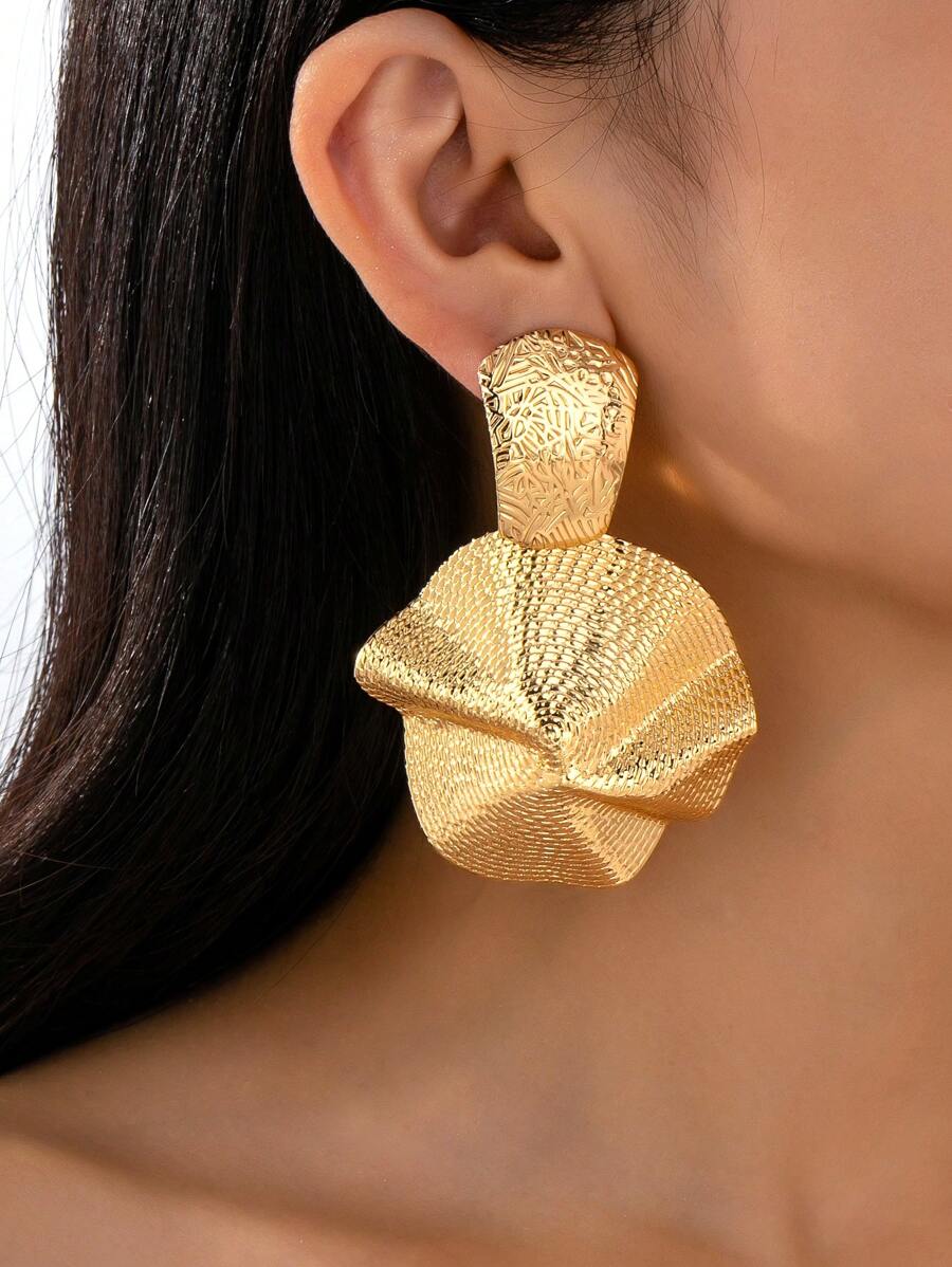 DerniÚres boucles d'oreilles pendantes métalliques chic minimalistes à la mode