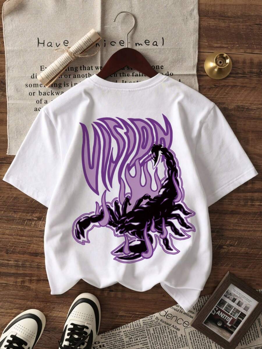 Camiseta casual de manga corta de corte holgado con cuello redondo y estampado de letra de escorpión para hombre