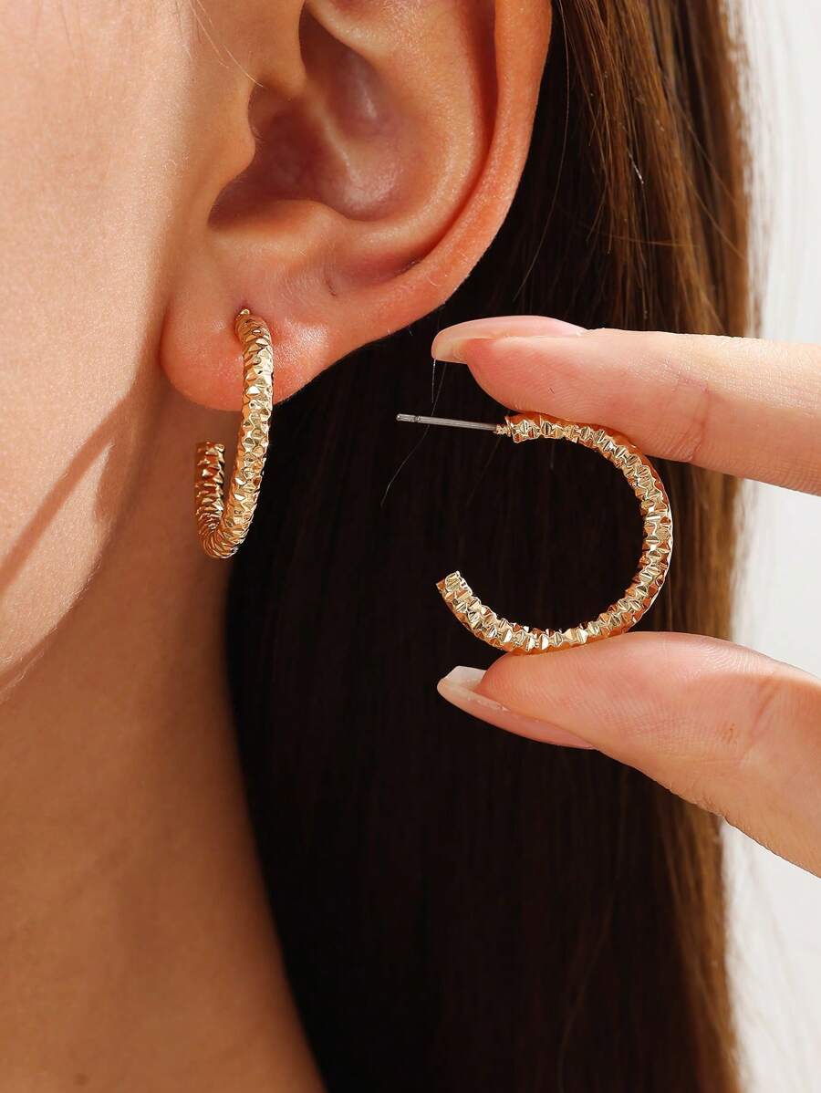 1 Pair Dainty Gold Hoop Earrings For Women,Lightweight Hypoallergenic Jewelry Gift For Daily Wear