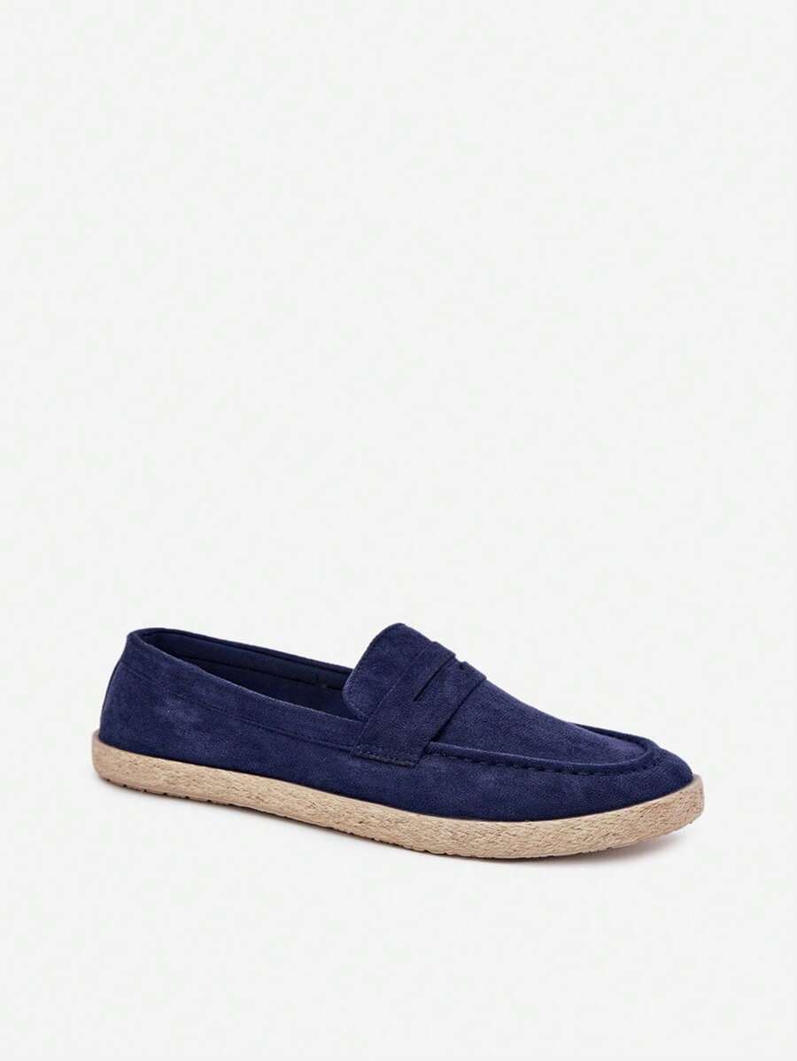 Mocassini da uomo disponibili nei colori cachi, blu, beige e blu navy