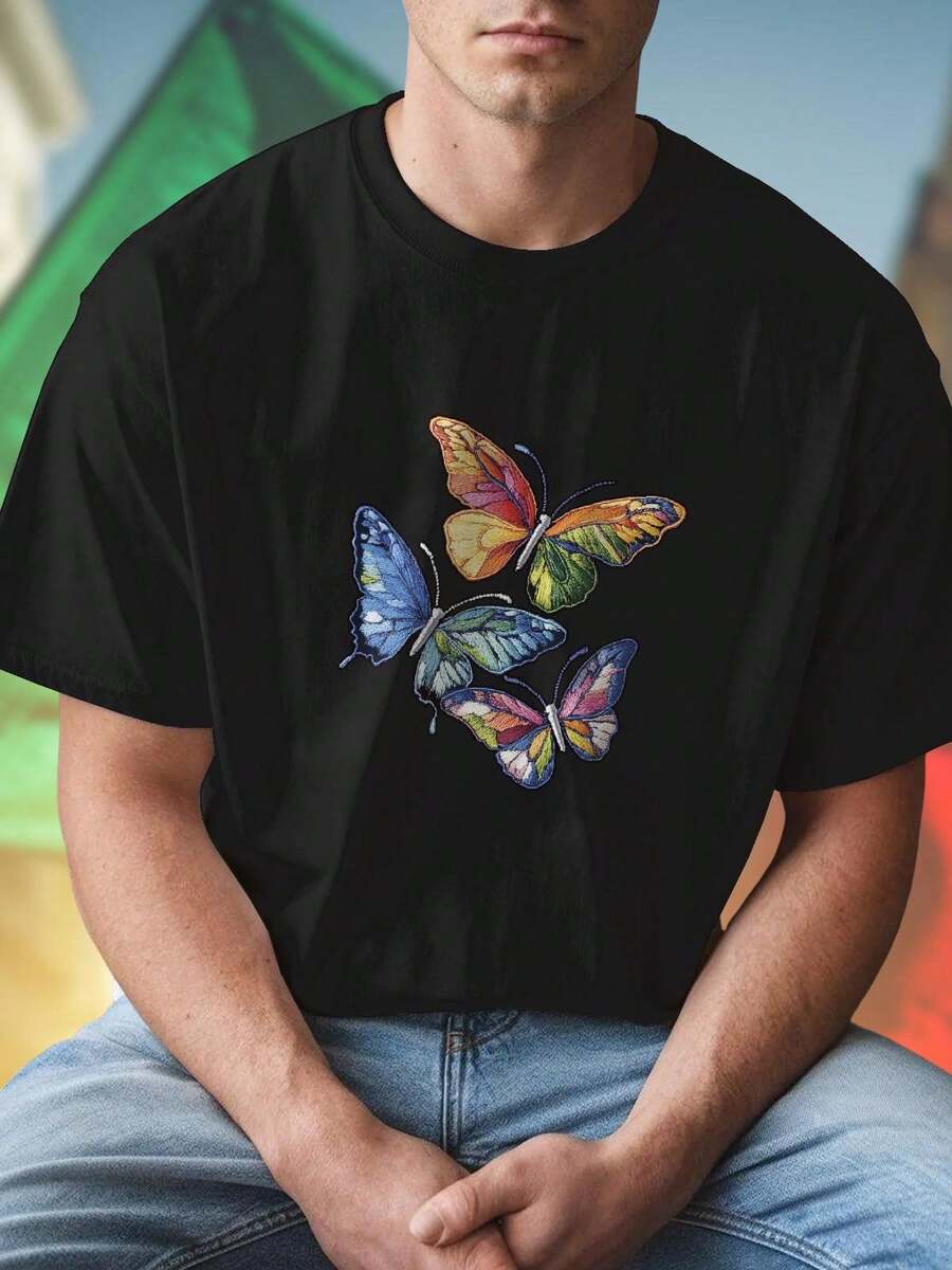 Maglietta Uomo Elegante con Farfalle Ricamate Colorate su Sfondo Nero Moda Casual Regalo Unico Offerta Speciale Stile Qualità Top