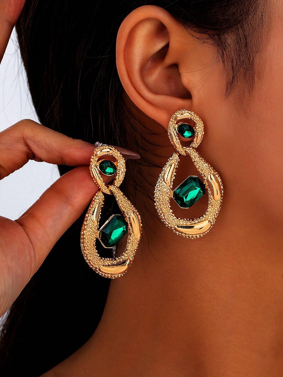 1 Pair Vintage Geometric Asymmetrical Hollow Waterdrop Design Earrings For Women