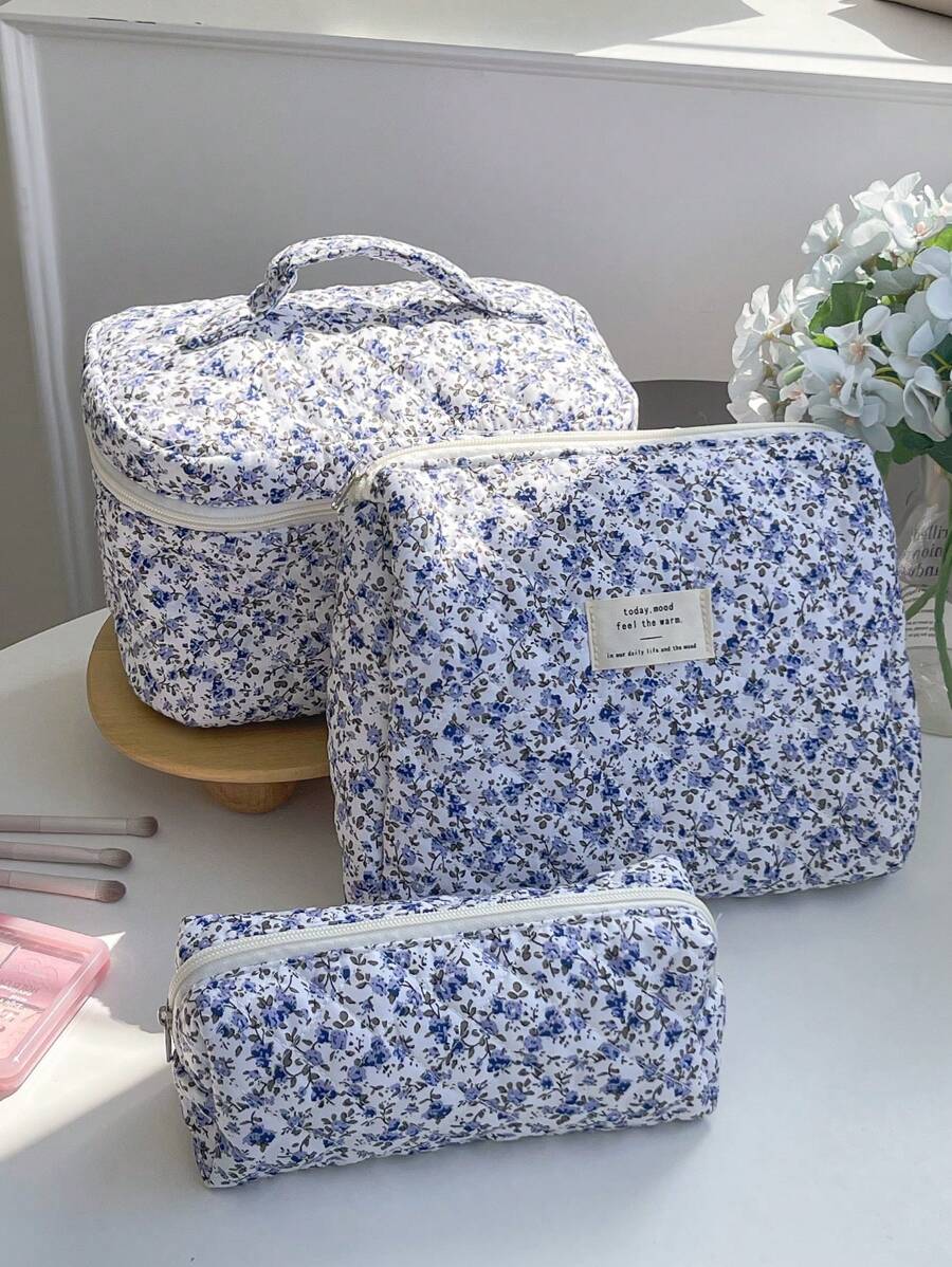 1 pieza Bolsa acolchada de gran capacidad con estampado floral azul de uso múltiple, bolsa de maquillaje de moda y casual con cremallera portátil, esencial para viajes, almacenamiento de papelería, vacaciones, cosméticos, productos de belleza, decoración del hogar, para mamá, mujeres, enfermeras, estudiantes, niñas escolares, llaves, regalos festivos