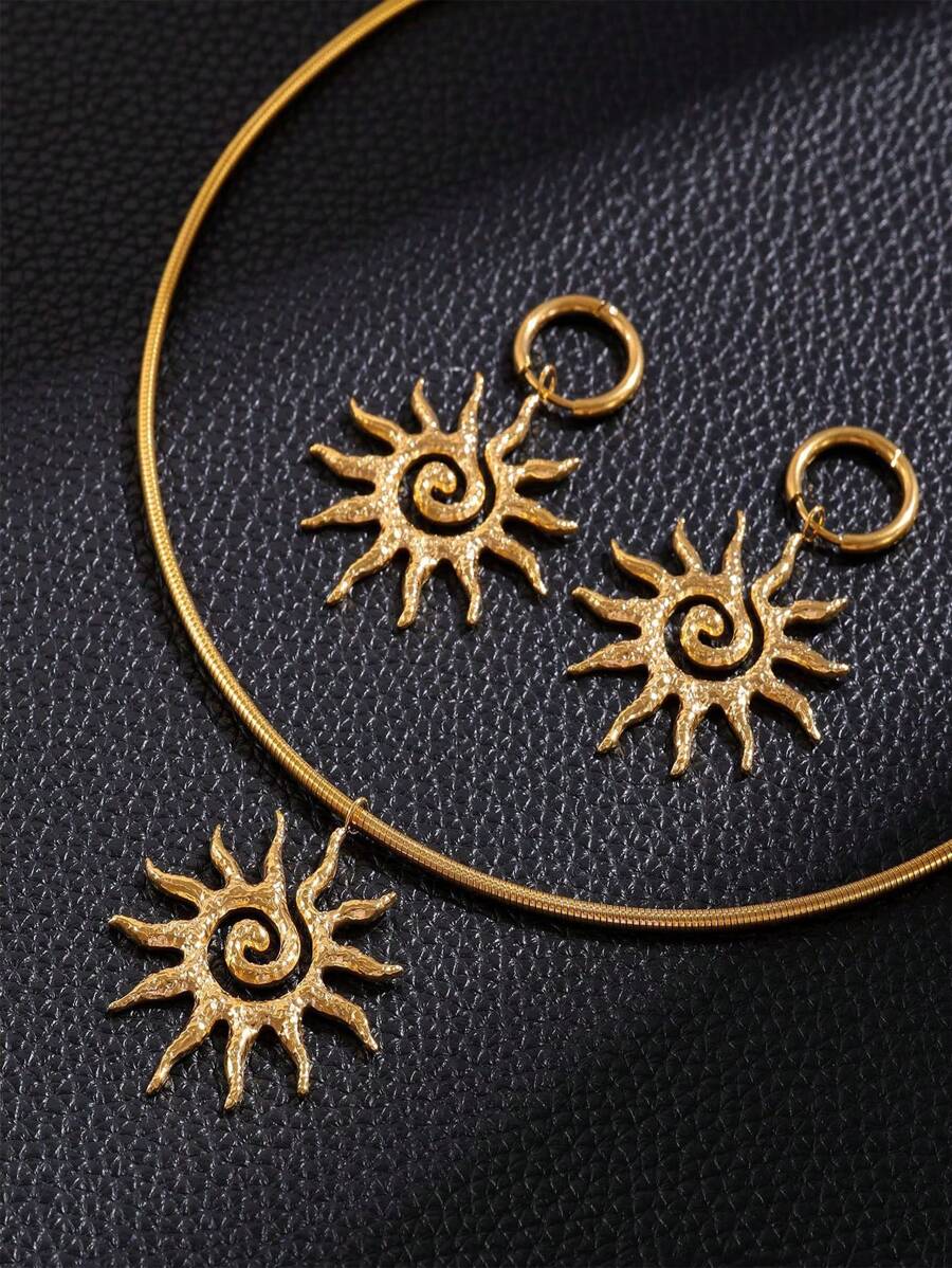 1pc 18K Gold Plated Spiral Geometric Sun Stainless Steel Necklace, Waterproof, Hypoallergenic, Fashion Jewelry For Women, Suitable For Daily Wear And Party Accessories