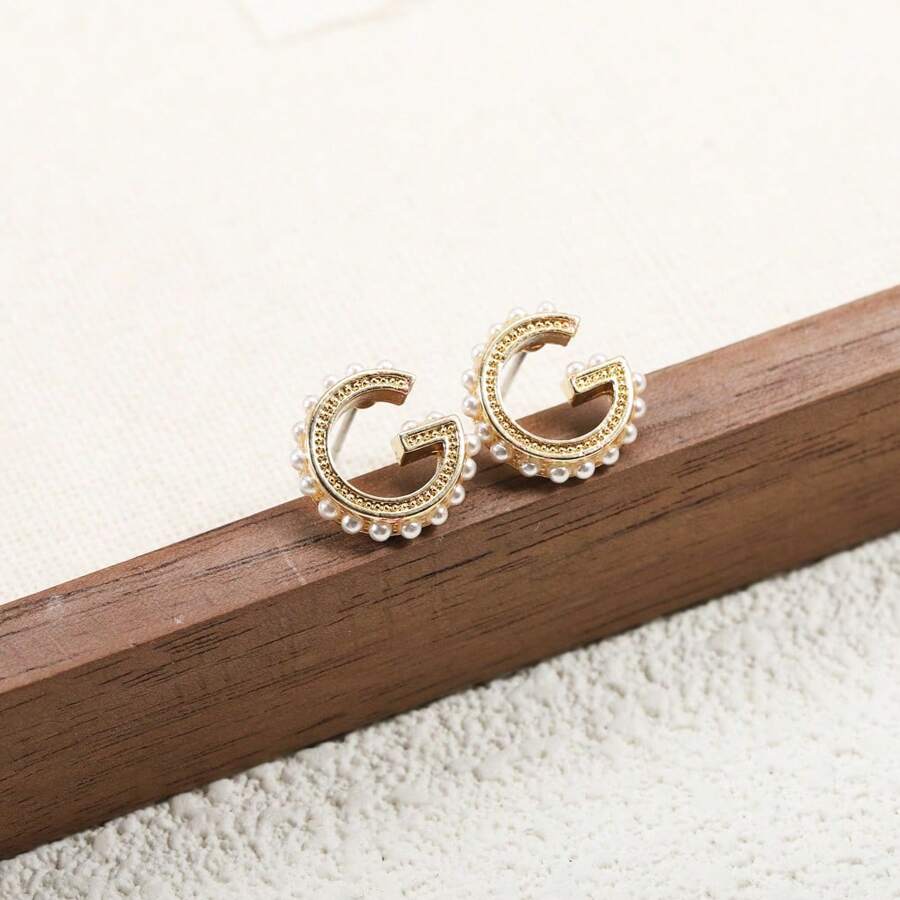 Aretes de perla con alfabeto francés antiguo "G", joyas de aretes elegantes, sencillos y minimalistas personalizados