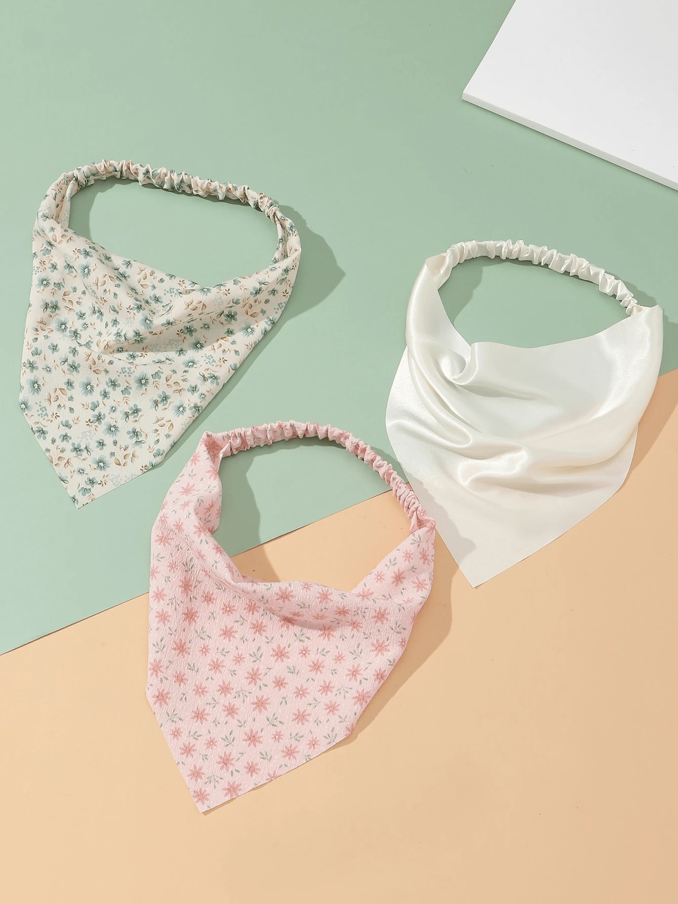 3 Stück Frauen einfache Ditsy Blumen Elastische Dreiecks Stirnbänder, schickes Haaraccessoire geeignet für den täglichen Gebrauch, Frühling/Sommer Bandana Kopftuch Haarschal