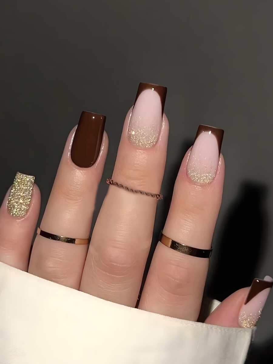 24 Peças Conjunto de Unhas Postiças Curtas de Formato Quadrado para Outono e Inverno, com Flores Elegantes em Rosa Quente e Folha de Ouro Brilhante, Encaixam Perfeitamente no Kit de Unhas Falsas de Cobertura Total, Inclui 1 Peça Folha de Adesivos e 1 Peça Lixa Pequena, para Uso Diário, Escritório, Festa em Casa, Acessórios de Joias Falsas para Mulheres, Pontas de Unhas Falsas 1 Peça Faixa de Lixa, Envio Aleatório de Gel Gelatina