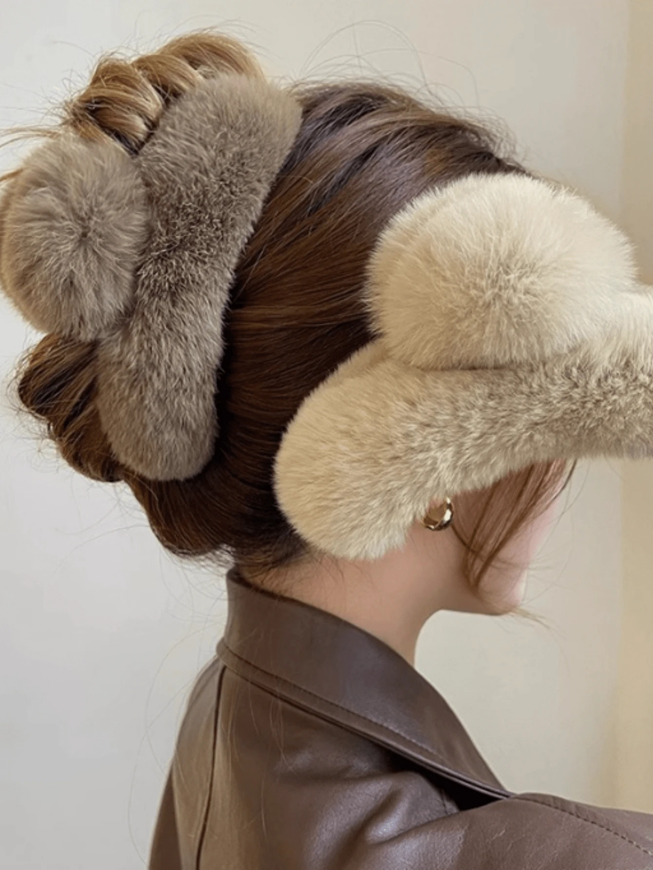 New Large Artificial Simulation Rex Rabbit Hair Clip Net Celebrity Super Large Hair Clip Cute Mink Plush Hair Claw Head Ornament Back Of The Head Hair Clip