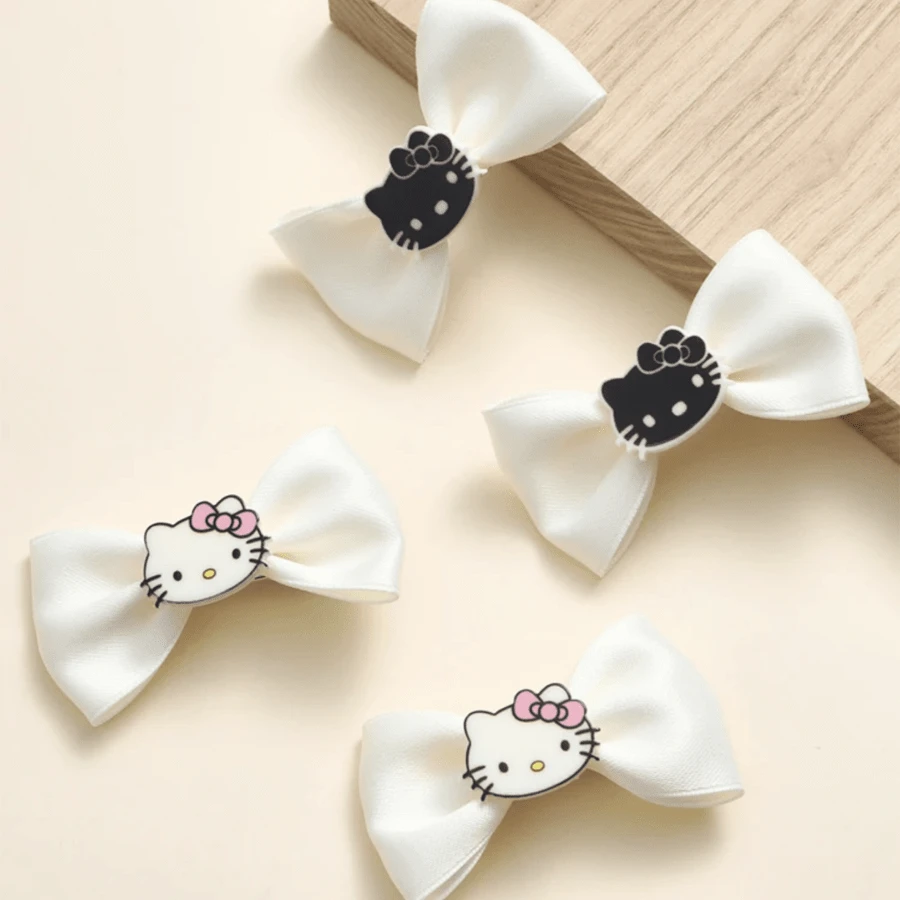 Sanrio 2 Stücke Sanrio Hello Kitty Cartoon süße rosa Hello Kitty Haarspangen und Haarband, geeignet zum Verschenken und für den täglichen Gebrauch (einige Teile können zufällig sein), Rückkehr zur Schule