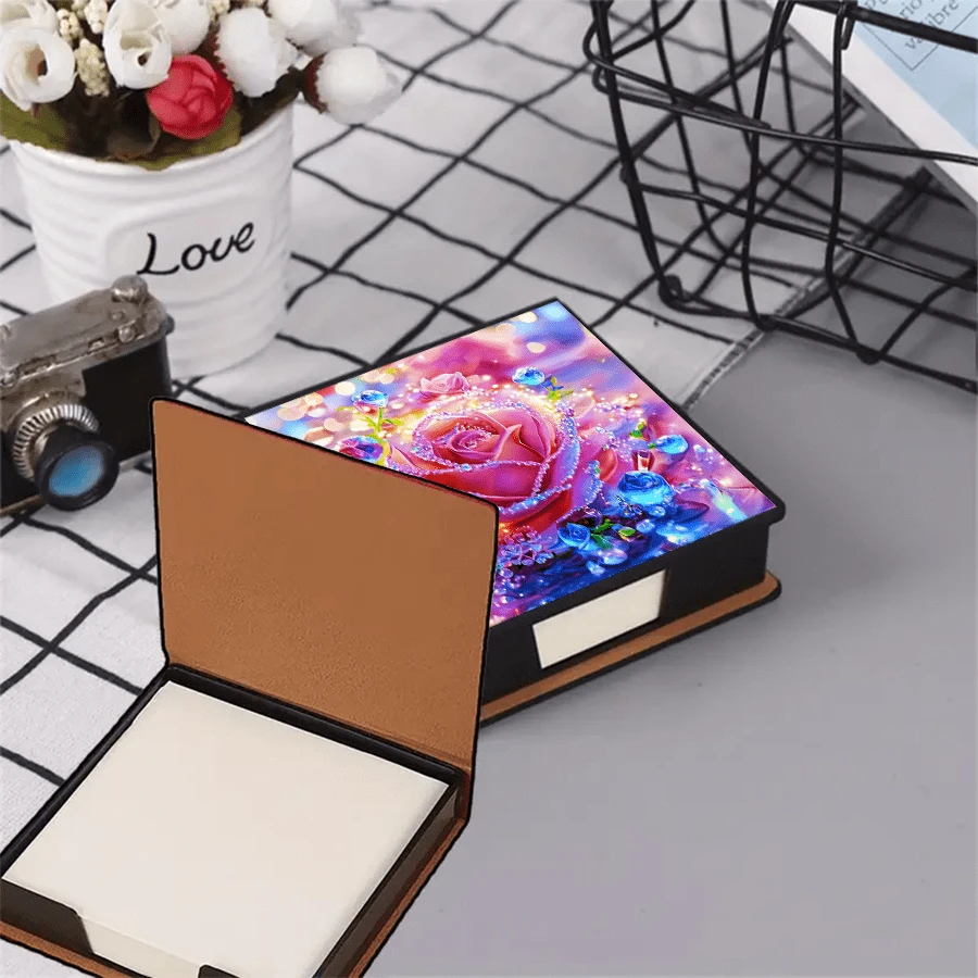 Blocco note adesivo in scatola con eleganti fantasie, stile artistico, può essere utilizzato per conservare note e decorare la scrivania. Il blocco note adesivo include 160 pagine distintive, una cartoleria versatile per prendere appunti quotidiani di idee, attività, ecc.