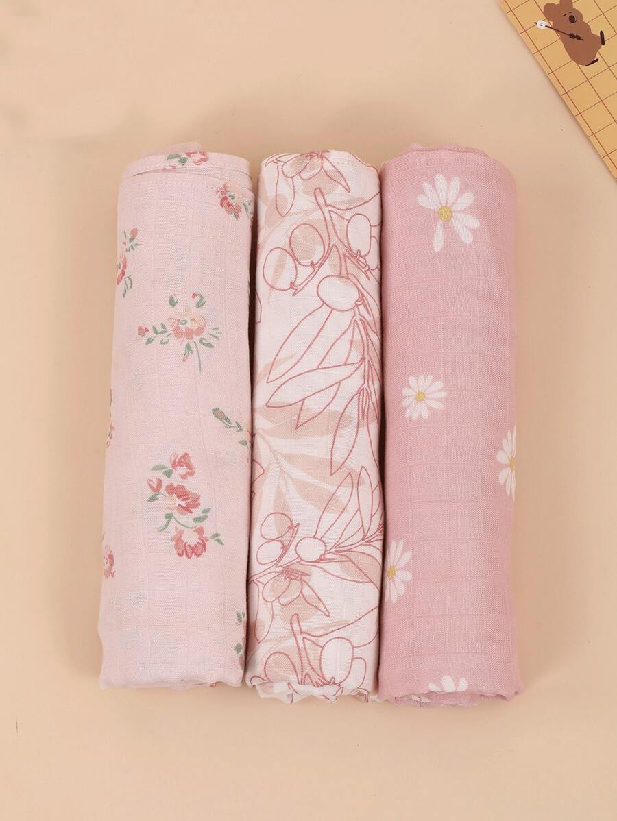Pack de 3 couvertures d'emmaillotage pour bébé certifiées Oeko-Tex avec motifs floraux et feuilles. Légères, respirantes et douces pour les nouveau-nés