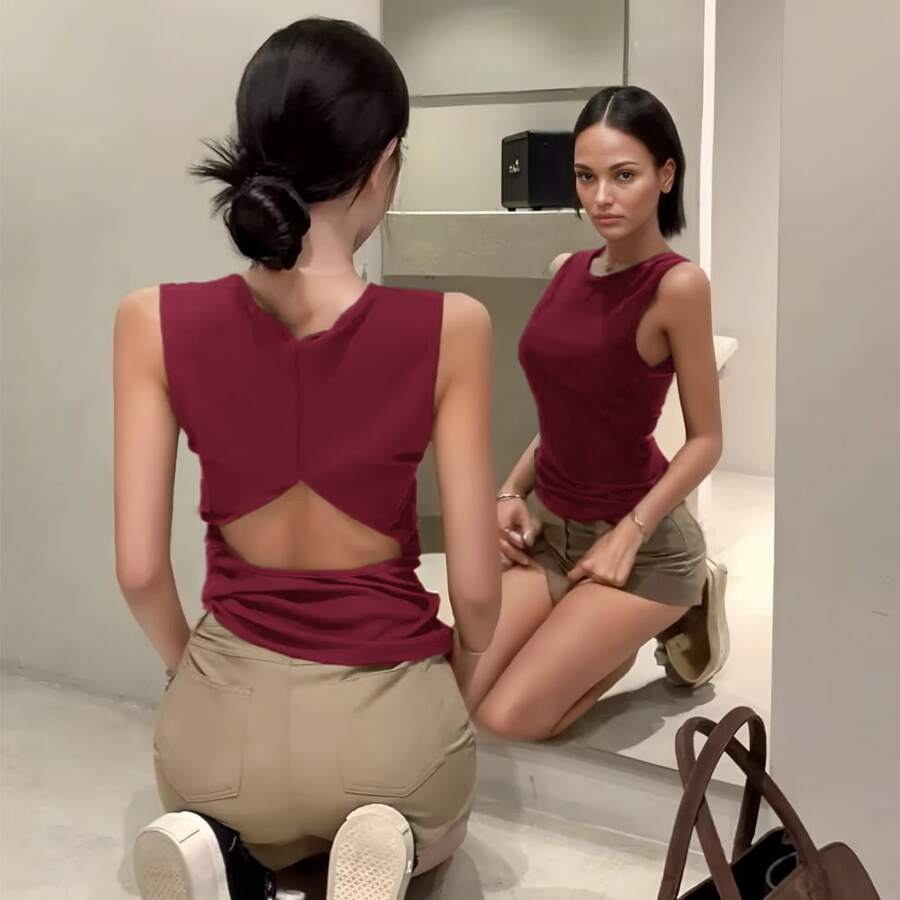 Regata Feminina Ajustada com Costas Sensuais 001485