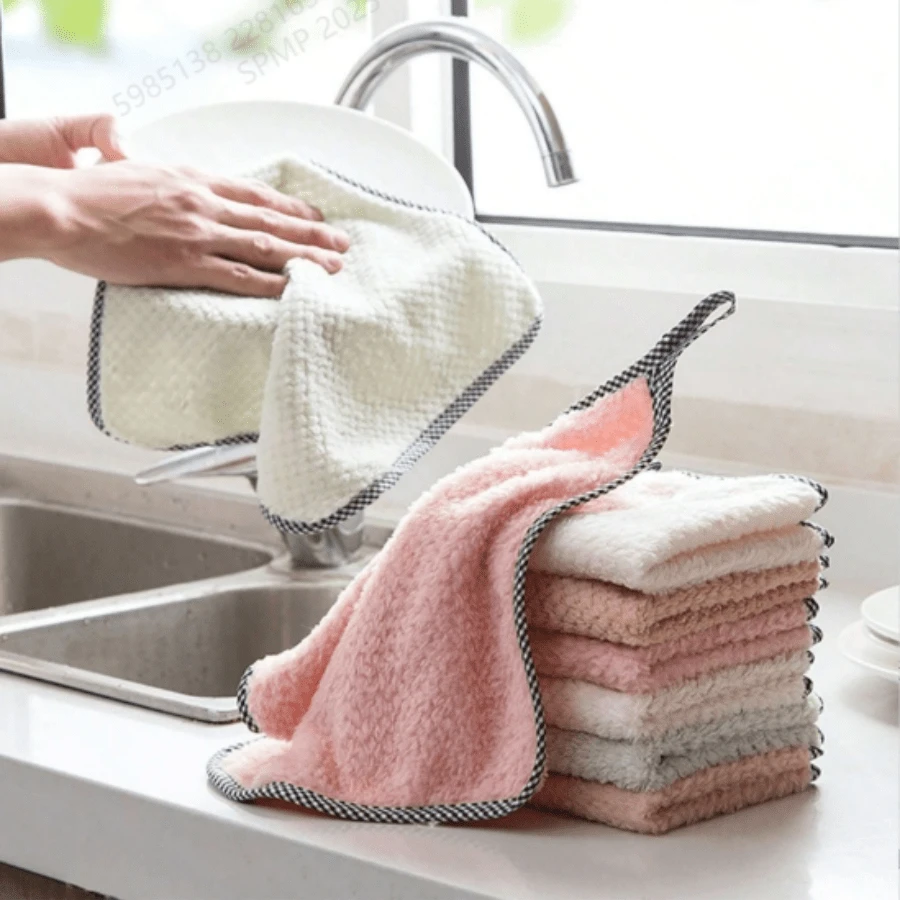 10pcs Random Color Towel, Coral Fleece Hand Towel, Small Handkerchiefs, Home Cleaning Cloth, Soft Absorbent Home Towel, Bathroom Accessories, Dishcloths, Kitchen Home Cleaning Cloth