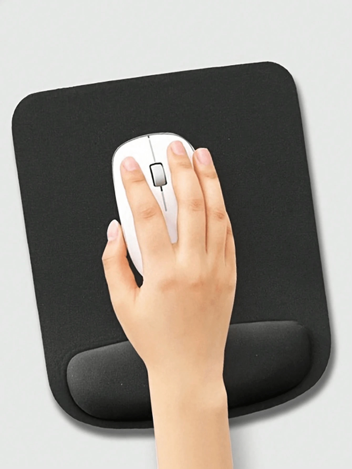 Mouse pads de 1/2 peças feitos de material EVA nas cores cinza ou preto. São almofadas de pulso antiderrapantes, modernas e minimalistas, adequadas para salas de estudo, escritórios, recepções de restaurantes de hotéis e cibercafés. Material escolar para a volta às aulas.