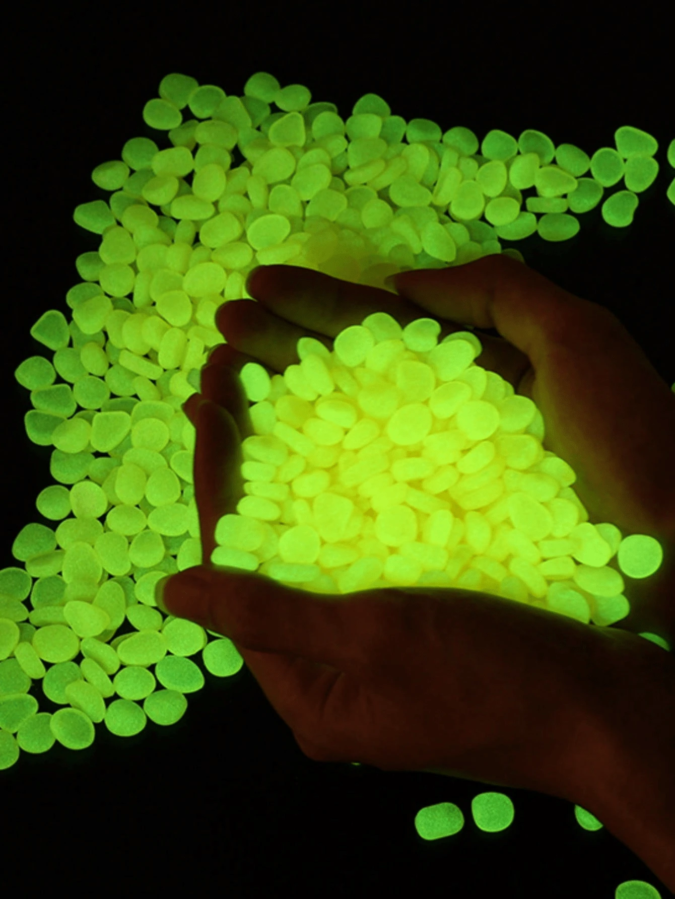 500 PIEZAS - Piedras pequeñas fosforescentes, accesorios de jardín luminosos, decoración para paisajismo en microentornos, pecera, exteriores, patios, césped y senderos. Piedras decorativas fosforescentes para macetas, plantas y decoración de acuarios (aproximadamente 1 cm)