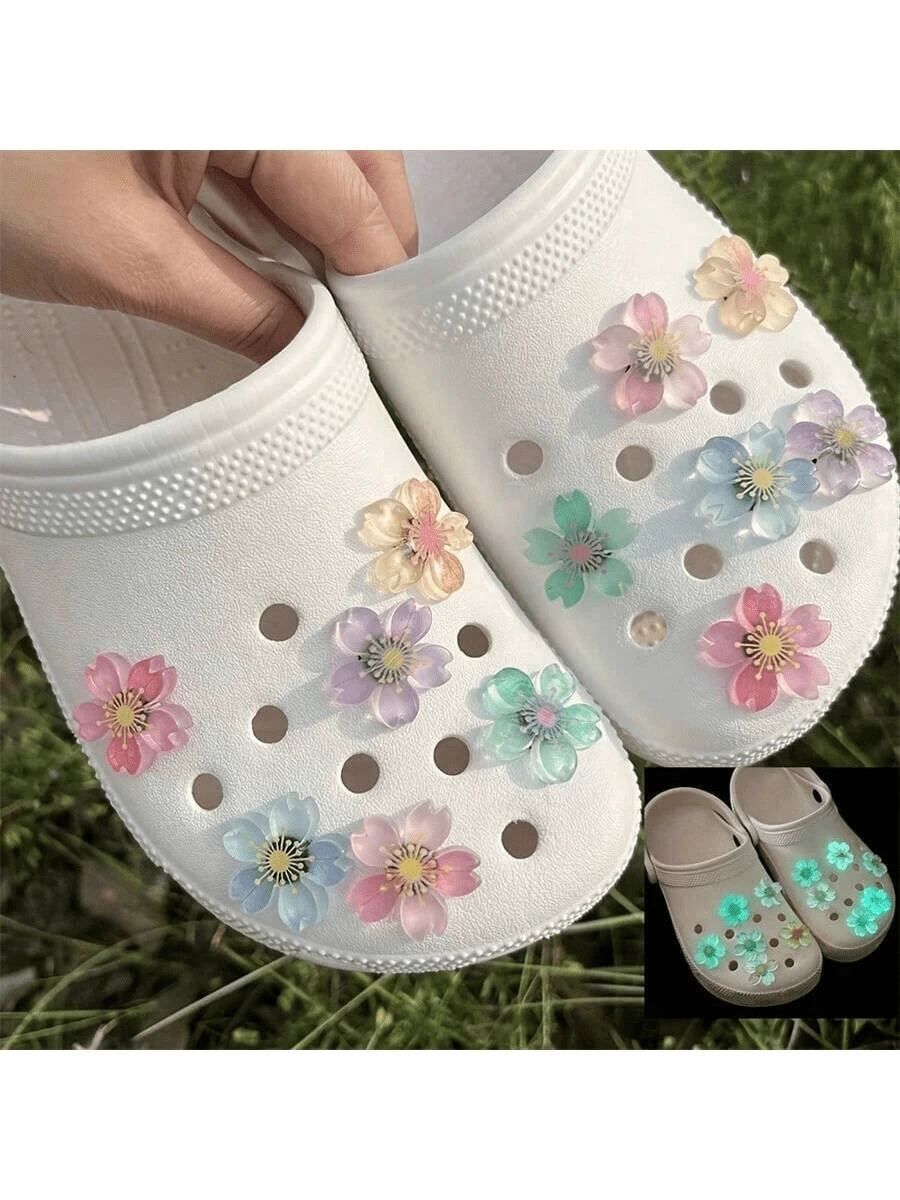 1pc Random Glow-In-The-Dark Cherry Blossom Shoe Charm, Decorative Clog/Sandal Accessory That Glows In The Dark